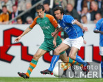 Fussball 1. Bundesliga: Bochum - Bremen, Zweikampf