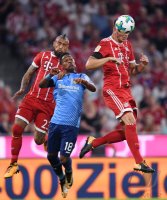 Fussball 1. Bundesliga Saison 17/18: FC Bayern Muenchen - Bayer 04 Leverkusen
