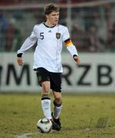 FUSSBALL LAENDERSPIEL U20: Deutschland, JUNGWIRTH Einzelaktion