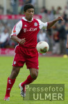 FUSSBALL  FC Bayern Muenchen Giovane Elber  (FCB) am Ball