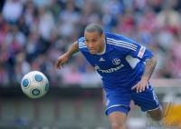 FUSSBALL 1. BUNDESLIGA:  JONES  (Schalke)