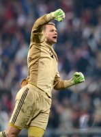 FUSSBALL INTERNATIONAL CHL HALBFINALE 12/13: FC Bayern Muenchen - FC Barcelona