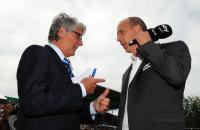 Fussball DFB Pokal : Moderator Marcel Reif mit Trainer Mario Basler (Burghausen)