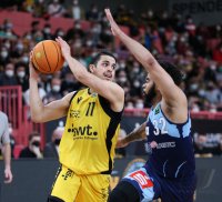 Basketball 2. Liga 21/22 Playoff Viertelfinale: Tigers Tuebingen - Eisbaeren Bremerhaven