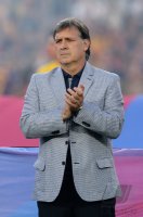 FUSSBALL International 2013/2014: Trainer Gerardo Martino (Barca)