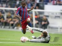 Fussball International: Champions League Finale, Lehmann foult Eto