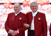 Fussball 1. Bundesliga Saison 15/16: FC Bayern Muenchen - Hannover 96