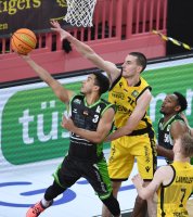 Basketball 2. Bundesliga 2021/2022: Tigers Tuebingen - ROEMERSTROM Gladiators Trier