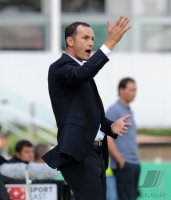 FUSSBALL, DFB Pokal 1. Hauptrunde:  Trainer Heiko Herrlich (Unterhaching)