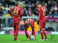 Fussball 1. Bundesliga, Saison 2011/2012: Anatoliy Tymoshchuk, Arjen Robben, Toni Kroos (v. li., FC Bayern Muenchen)