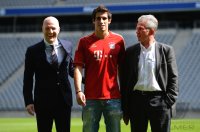 Fussball 1. Bundesliga, Saison 2012/2013:  Pressekonferenz mit  Javi Martinez