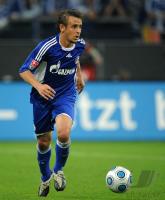 FUSSBALL, 1. BUNDESLIGA, 6. Spieltag, Schalke: RAFINHA Einzelaktion