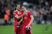 FUSSBALL  International CHL 09/10 :  JUBEL  Olic  und Demichelis (FC Bayern  Muenchen)