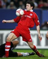 Fussball 1. Bundesliga: Bayern, VAN BOMMEL Einzelaktion