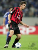 Fussball International UCL: Mailand, SHEVCHENKO Einzelaktion am Ball