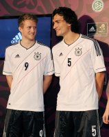 Fussball International: DFB praesentiert das neue Nationaltrikot