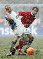 Fussball 1. Bundesliga: Bayern Muenchen - Hamburger SV, Zweikampf