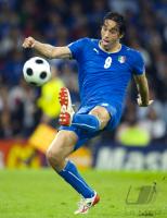 FUSSBALL EURO 2008: Italien, Luca TONI am Ball