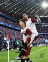 Fussball 1. Bundesliga Saison 19/20: JUBEL Leon Goretzka (FC Bayern Muenchen)