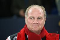 Fussball 1. Bundesliga: Bayern, HOENESS