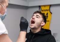 Basketball 2. Bundesliga  20/21: Matti Sorgius (Tigers) beim Covid-19 Schnelltest