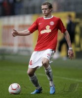 Fussball: 1. Bundesliga Saison 2010/2011: FSV Mainz 05, Schuerrle am Ball