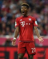 Fussball 1. Bundesliga Saison 15/16: FC Bayern Muenchen - VfB Stuttgart