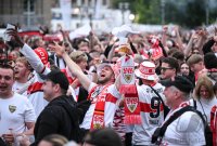 Fussball DFB Pokal Finale 24/25: Arminia Bielefeld - VfB Stuttgart, Public Viewing auf dem Schlossplatz