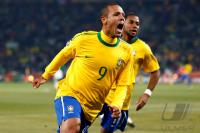 FUSSBALL WM 2010,  VORRUNDE: Brasilien - Elfenbeinkueste