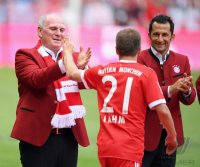 Fussball 1. Bundesliga Saison 16/17: FC Bayern Muenchen - SC Freiburg