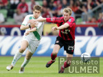 Fussball 1. Bundesliga: Leverkusen - Bremen, Zweikampf