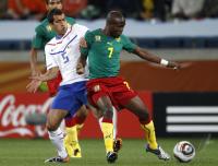 FUSSBALL WM 2010, VORRUNDE:  Kamerun - Holland