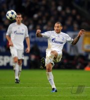Fussball: Champions League, Saison 2010/2011: Schalke, JONES Einzelaktion