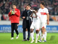 Fussball 1. Bundesliga :  Trainer Bruno Labbadia, Arthur Etienne Boka, Maza Rodriguez (v. li., VfB Stuttgart)