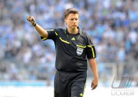 Fussball 2. Bundesliga:  Schiedsrichter Thorsten Kinhoefer