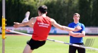 Leichtathletik: Hochspringen Lukas Gaertner (TV Rottenburg) trainiert im Rottenburger Hohenberstadion