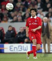 Fussball 1. Bundesliga: Bayern, BALLACK Einzelaktion am Ball