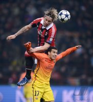 FUSSBALL INTERNATIONAL CHL ACHTELFINALE 12/13: AC Mailand - FC Barcelona