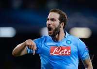FUSSBALL  CHL  Saison 2013/2014: JUBEL Gonzalo Higuain (SSC Neapel)