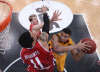 Basketball 1. Bundesliga 2012/2013:  Walter Tigers Tuebingen - FC Bayern Muenchen