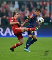 FUSSBALL INTERNATIONAL CHL HALBFINALE 12/13: FC Bayern Muenchen - FC Barcelona