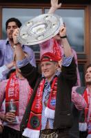 Fussball 1. Bundesliga :  JUBEL  SCHWEINSTEIGER   (FC Bayern Muenchen)