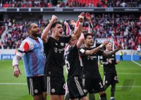 Fussball 1. Bundesliga  Saison  2025/2026  28. Spieltag SC Freiburg - FC Bayern Muenchen