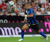 FUSSBALL INTERNATIONAL: Inter, ADRIANO Einzelaktion