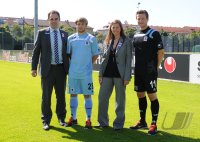 2. Fussball Bundesliga: 1860 Muenchen praesentiert den Trikotsponsor Uhlsport