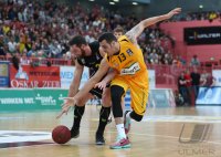 Basketball 1. Bundesliga 14/15 Hauptrunde:  Walter Tigers Tuebingen - medi bayreuth