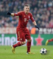 FUSSBALL INTERNATIONAL CHL VIERTELFINALE 12/13: Bastian Schweinsteiger (FC Bayern Muenchen)