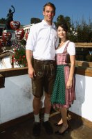 FUSSBALL 1. BUNDESLIGA: Torwart Manuel Neuer mit Freundin Katrin  (FC Bayern Muenchen)