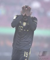 Fussball 1. Bundesliga Saison 21/22: FC Augsburg - FC Bayern Muenchen