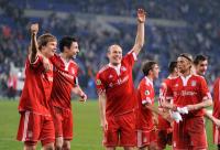 FUSSBALL, DFB Pokal Halbfinale: Holger Badstuber, Mark van Bommel, Arjen Robben (v.li., FCB)